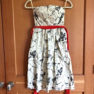 Boutique Women’s Strapless Dress